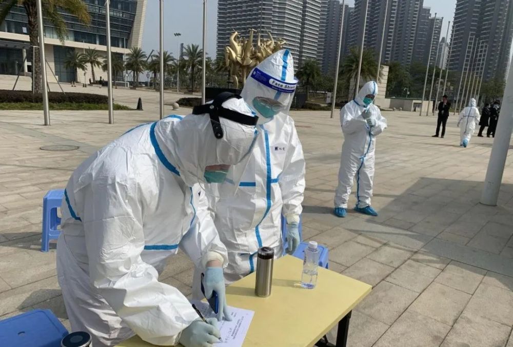 汕头开展急救转运疑似新冠肺炎患者应急演练