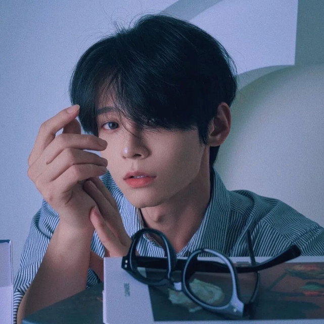 网络男神头像我只是嘴甜心里没你