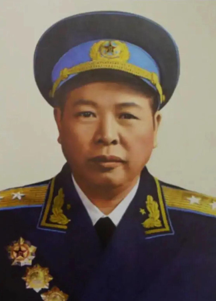 罗元发1957年10月10日,出任中国人民解放军济南军区第一副司令员.