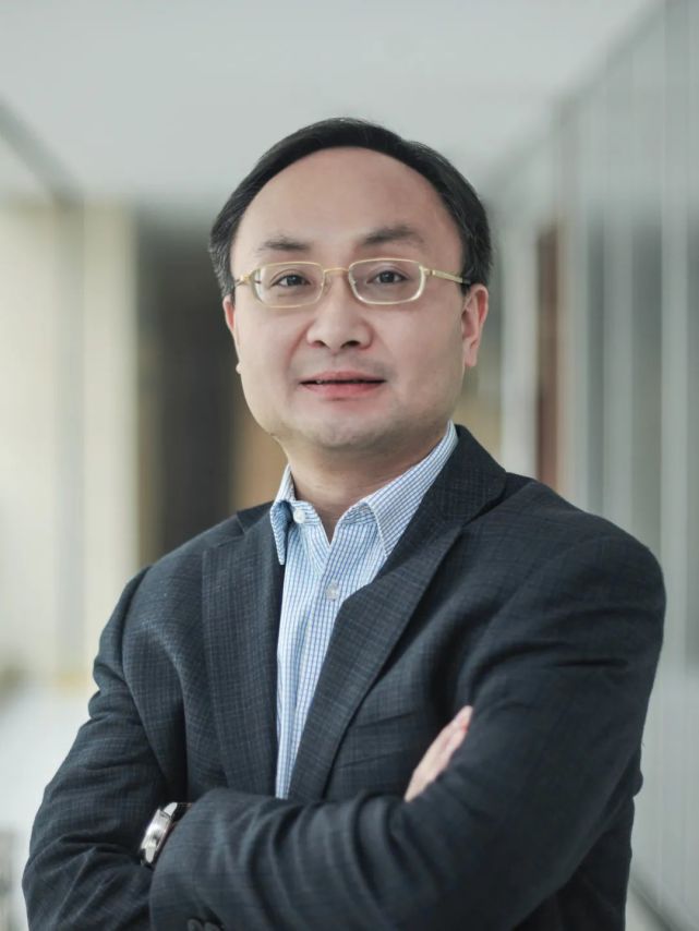 西安一隔离点防控专班负责人李钊因公殉职年仅49岁