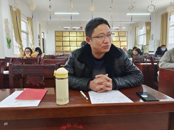 小林镇中心学校党支部召开2021年度下半年党员组织生活会