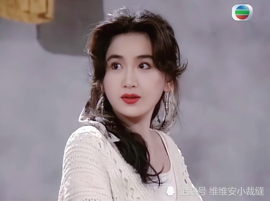 温碧霞年轻时的妆容绝了30年前凭港风妆登上颜值的巅峰美得不像话