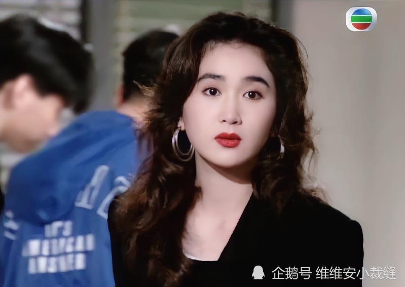 温碧霞年轻时的妆容绝了30年前凭港风妆登上颜值的巅峰美得不像话