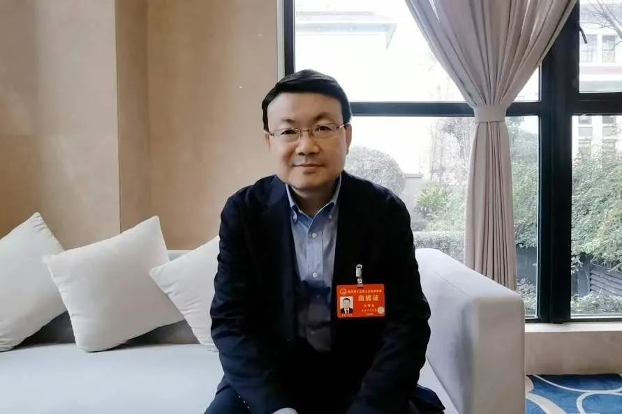 ai主播对话省人大代表王坤杰建议将互联网医院纳入医保范围