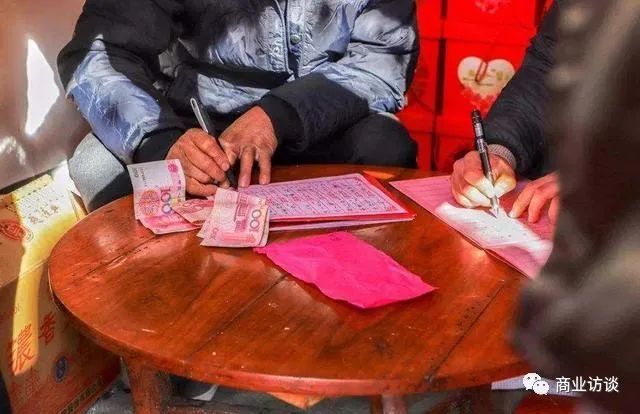 农村"吃冷席"现象严重,多数人给了份子钱就走,连饭都不想吃?