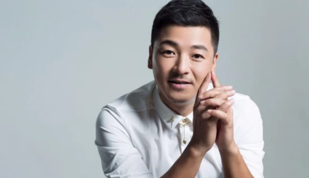 知名演员国丽娜:嫁初恋老公齐奎,恩爱二十多年生两子,幸福美满