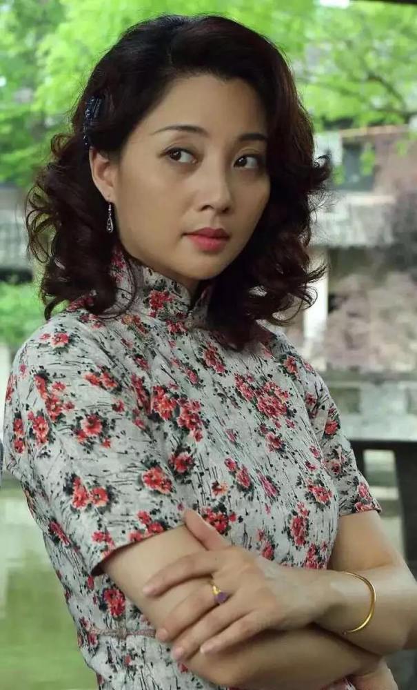 那之后,她又陆续出现了不少高希希执导的电视剧,还在2007年因为演了