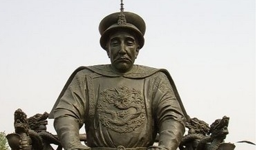 爱新觉罗·努尔哈赤(1559年2月21日—1626年9月30日),清朝的奠基者