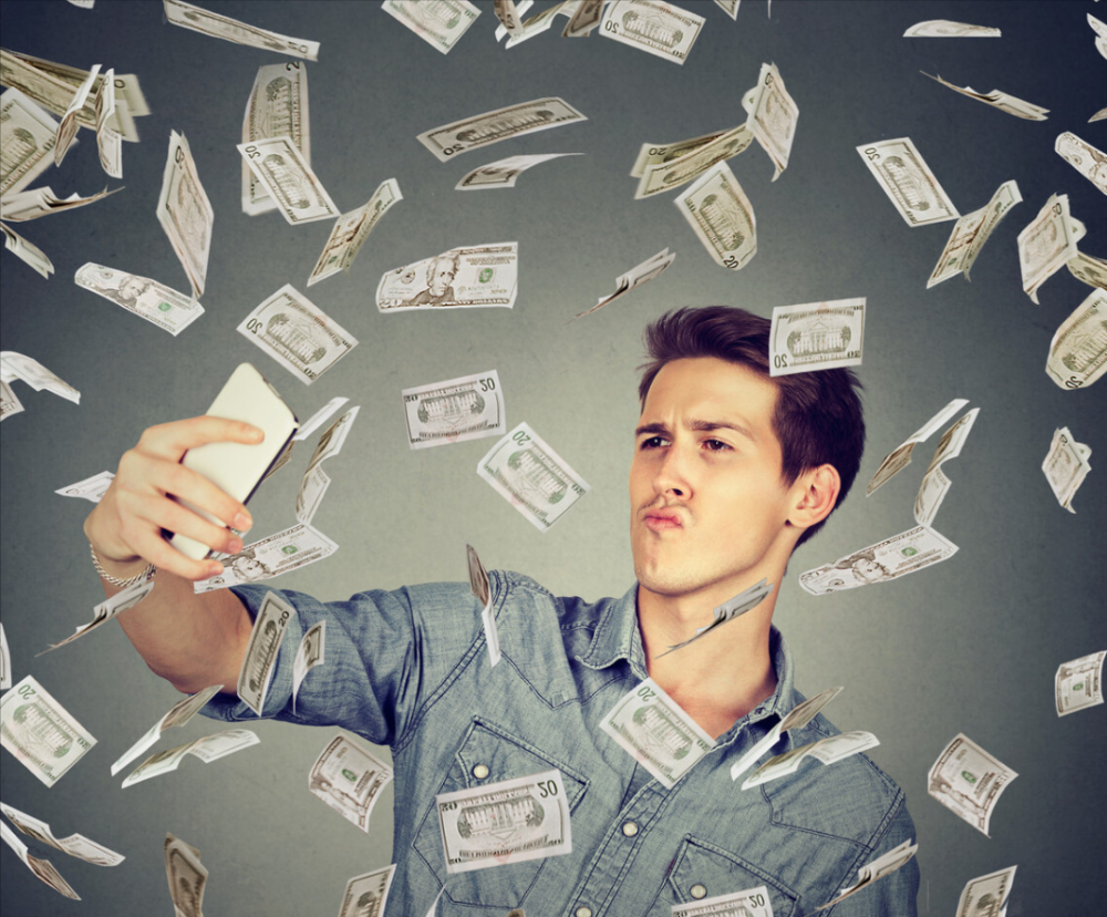 校园学生攀比成风不穿1000元以上的耐克就不让一起玩