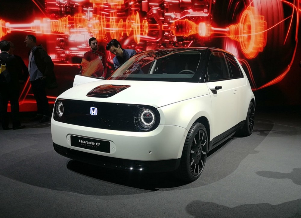 本田版宝马mini上线不足6万起售配地狱猫外观与无框车门