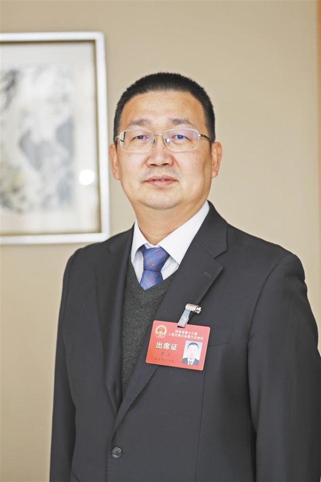 李立代表:加强社区信息化管理