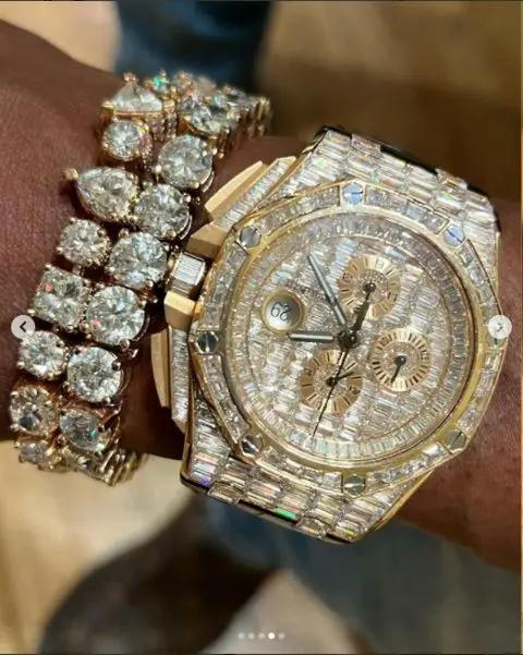 这就是梅威瑟200万美金的手表镶嵌498颗钻石简直亮瞎眼