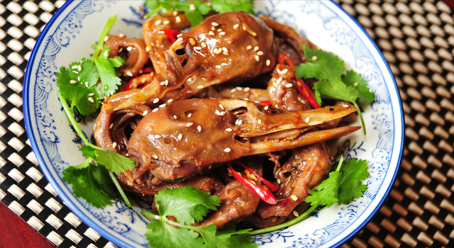 除夕年夜饭,无论贫富,这6道凉拌菜记得端上桌,寓意吉祥年味足,好吃