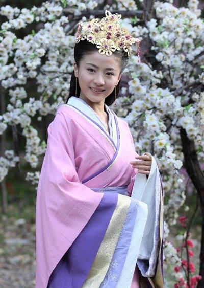 之后,馆陶公主和陈阿娇却变本加厉,数次在卫子夫生育时从中作梗.