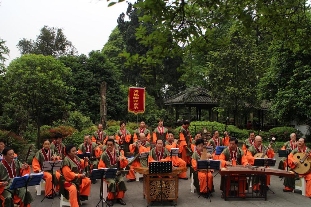 因此,杜光庭所创的广成韵,带有江南细乐之韵律,有龙虎山,茅山的江南