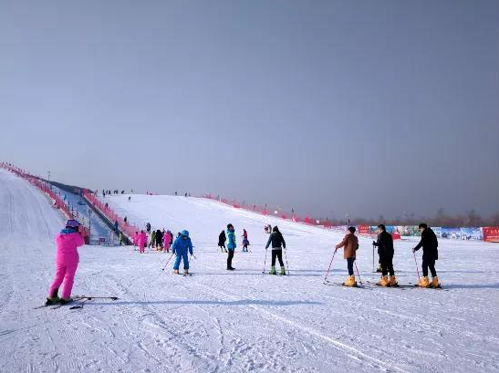 右玉滑雪场图片图片