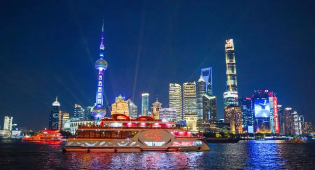 五星豪华游船新春主题航班,船游黄浦江,精彩表演秀