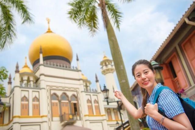 泰国100元的私人女导游,白天服务周到,但是到晚上非折磨你一番