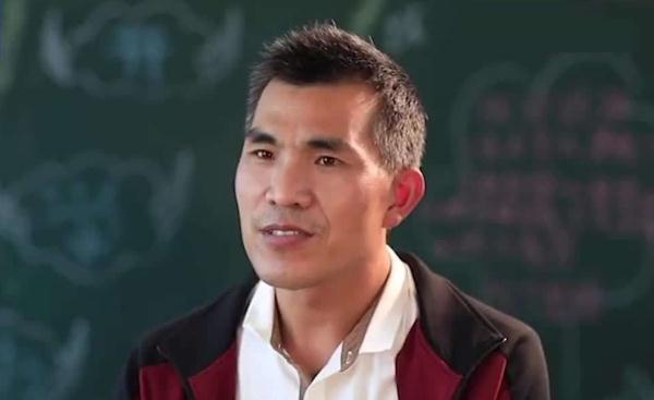 张鹏程 河南省周口市太康县清集镇二郎庙小学校长我是一名乡村小学的