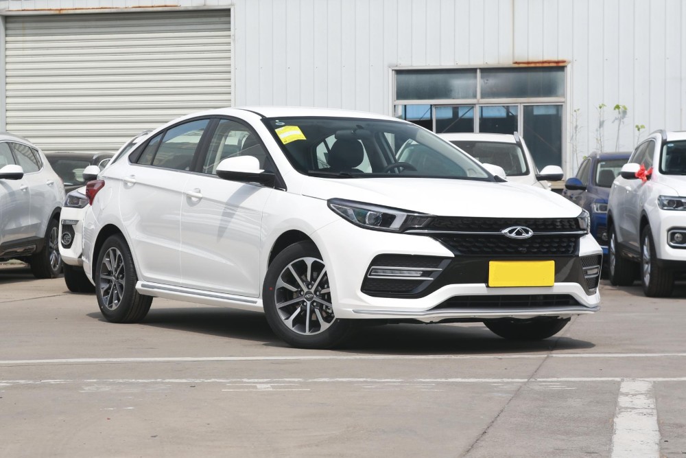 售859万起车身1825mm配置丰富带你看奇瑞艾瑞泽gx