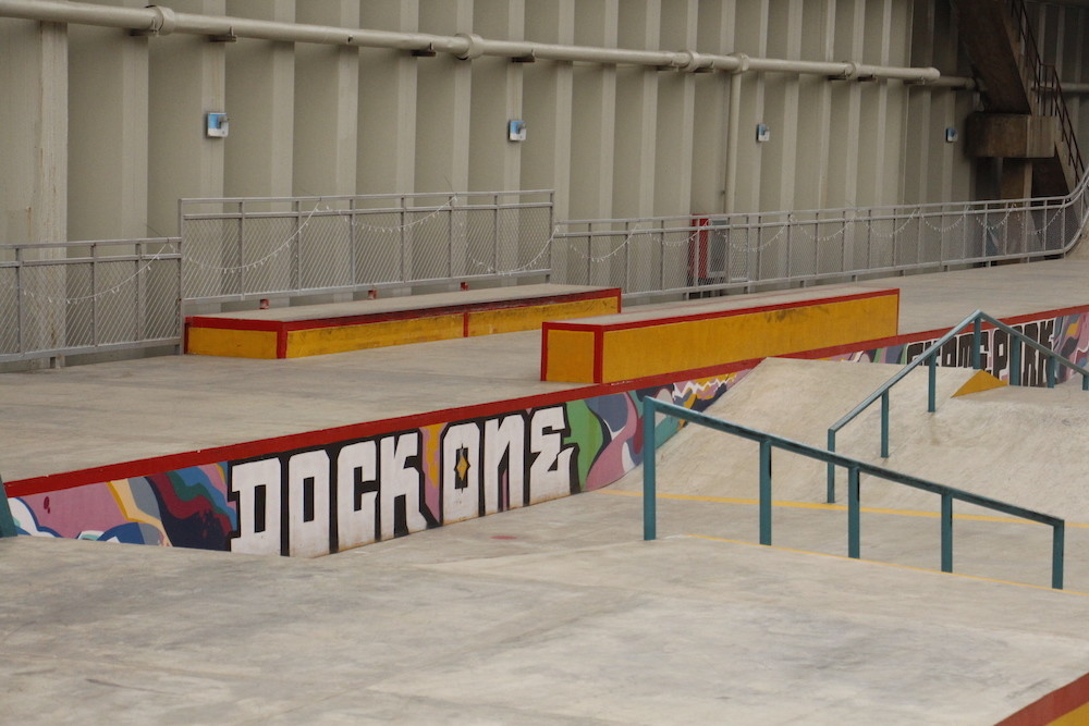 澎湃新闻记者 王昱 图目前,滑板公园除了中心区域的滑板竞赛场地