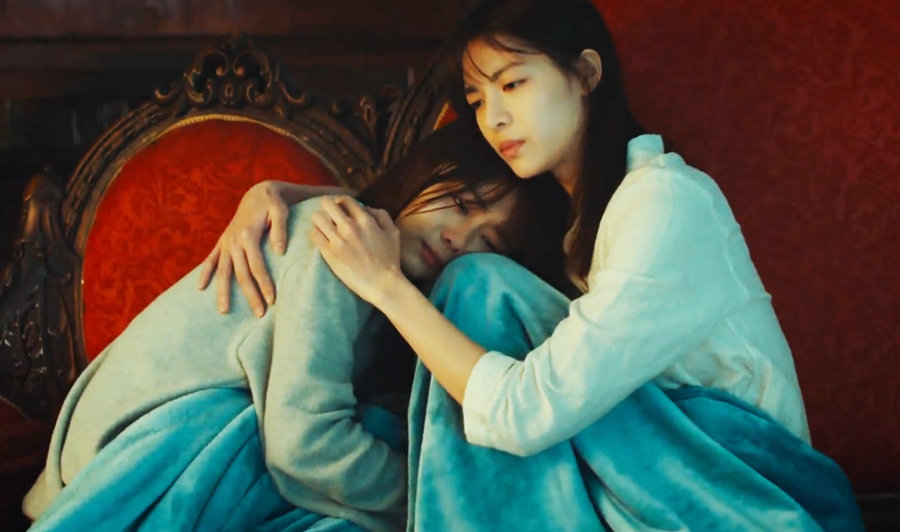 有她参与演出的作品都不会差到哪里去,但这部《八月未央》却是例外