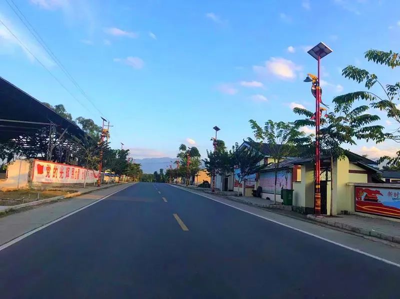 社论芒市这五年乡村面貌实现大变化