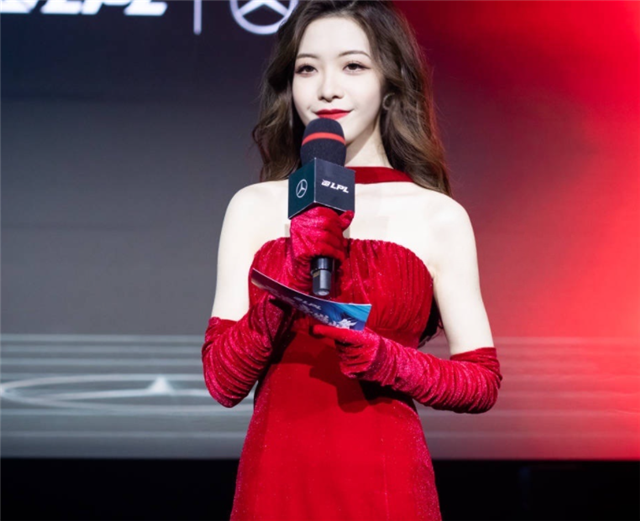 lpl又整新活3位女主持解说变身红丝绒蛋糕哪款最经典