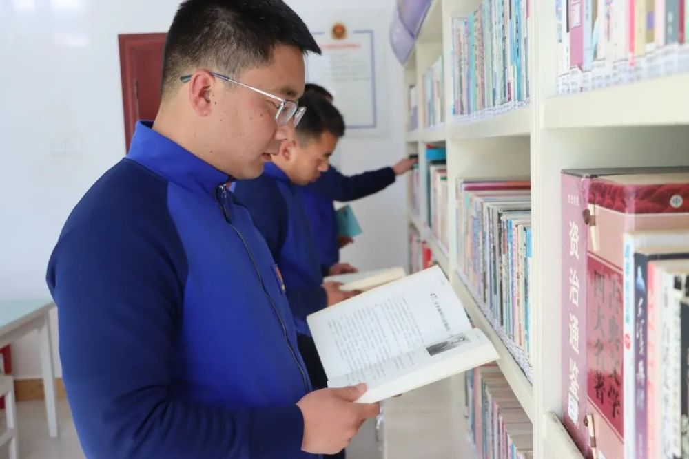 林芝市森林消防支队察隅中队扎实开展书香火焰蓝群众性读书活动