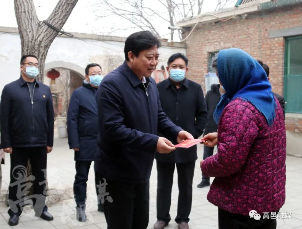 万树军一行先后到高邑镇孙家庄村优抚对象周铁庄,寺家庄村计生困难户