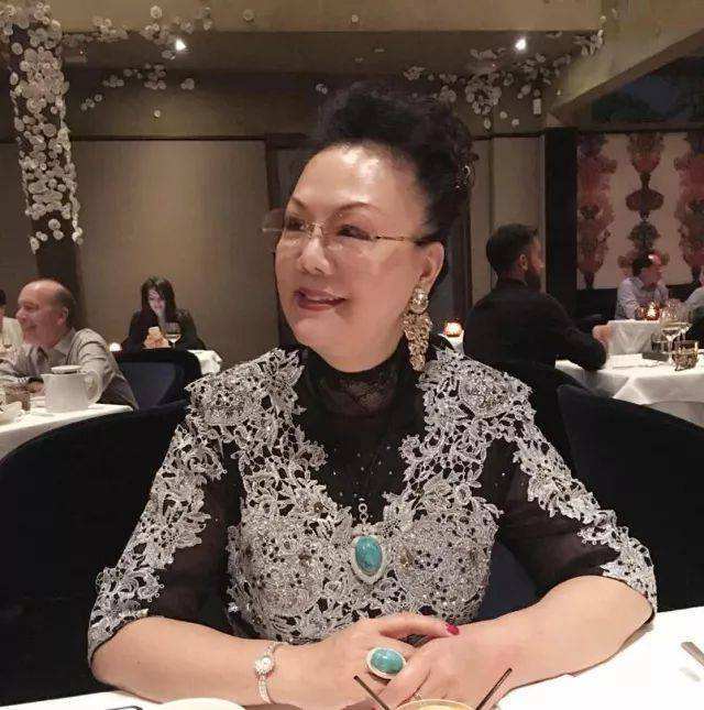 其实长期关注此事的网友都知道,前段时间,杨议的这两位"高"徒,已经和