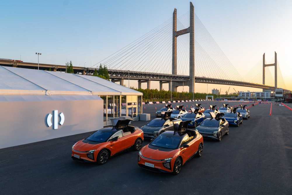 华人运通在1月15日,于青岛市成立了华人运通投资有限公司,法人为丁磊