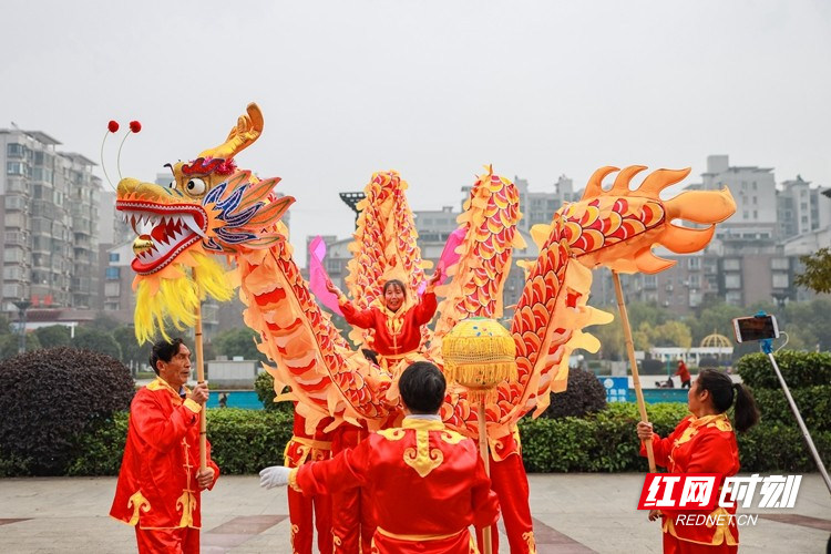 新春走基层丨湖南蓝山排练舞龙迎新春组图