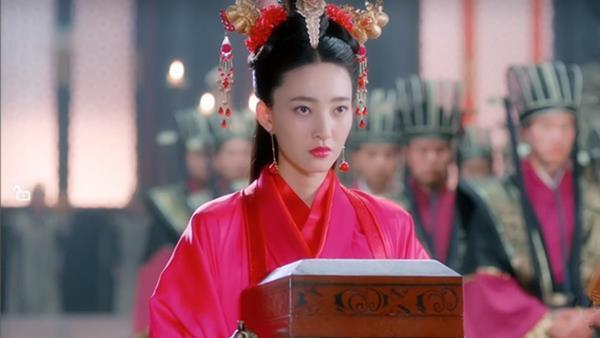 封神演义中杨戬的挚爱是苏妲己其实杨戬最爱的人或许是她