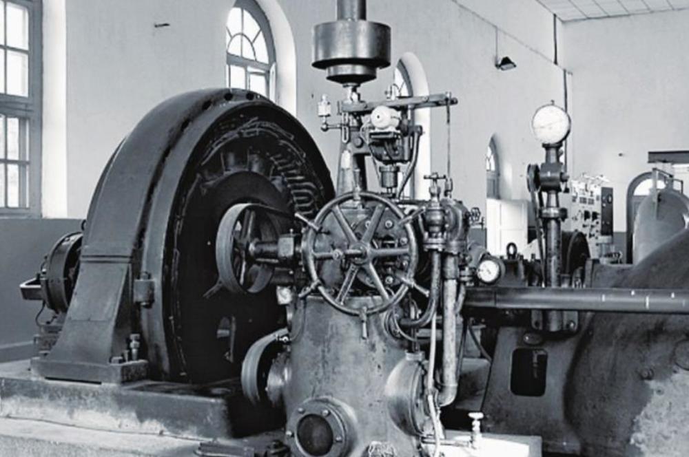 当然西门子在中国最令人津津乐道的一个项目便是一台水力发电机了.