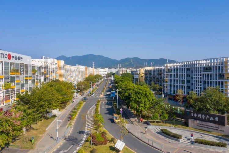 大鹏新区跨部门协作换科技企业安心发展_深圳热线