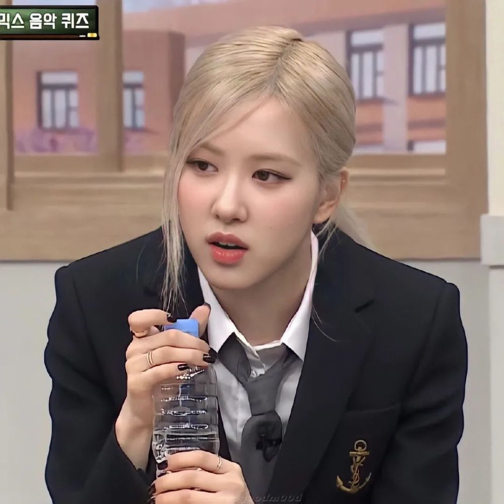 0302012021-08-28【on the ground】打歌舞台 ||朴彩英rosie关注这个