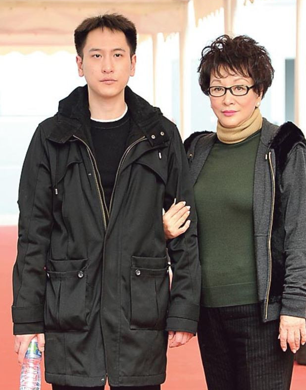 父亲留下133套房如今每套市值约2亿国民老公汤珈铖的故事