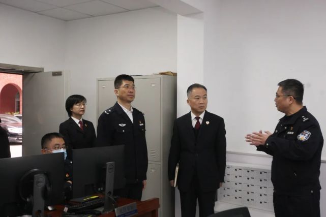 政委瞿炜,区检察院副检察长曹晓烨,杨浦公安分局副局长叶全全,指挥处