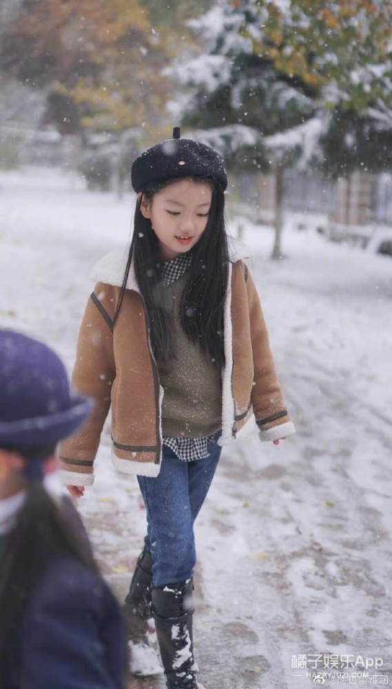 还记得百万年薪拿来养弟弟的阿拉蕾吗？如今长到认不出？（组图） - 31