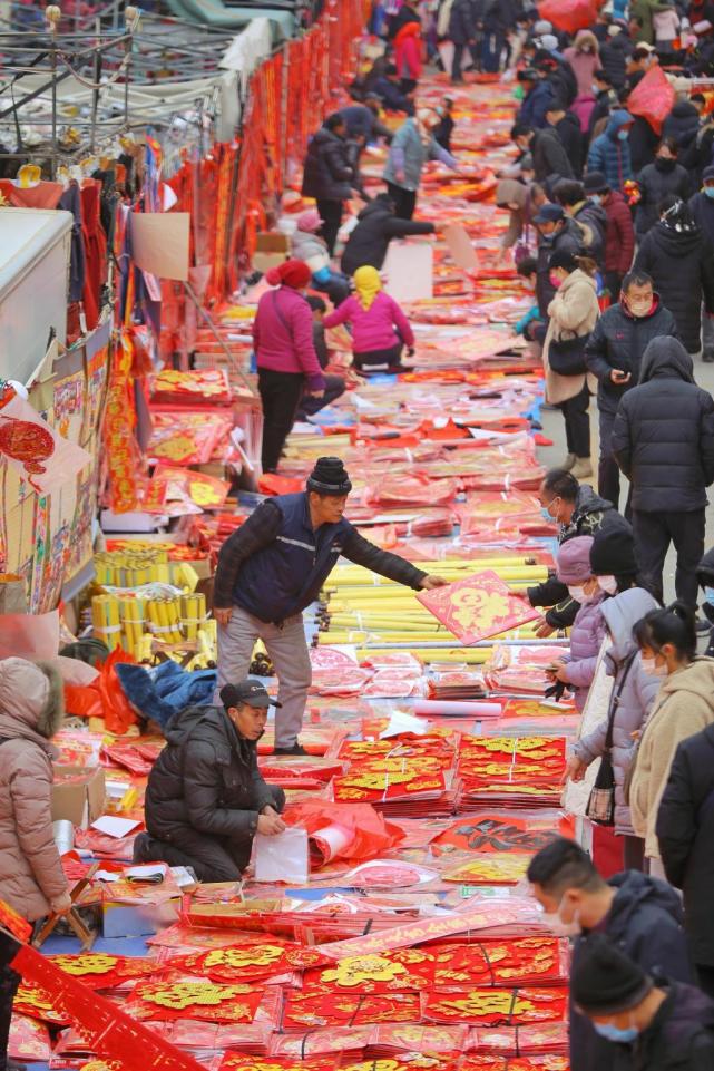 山东青岛:百年大集年味浓