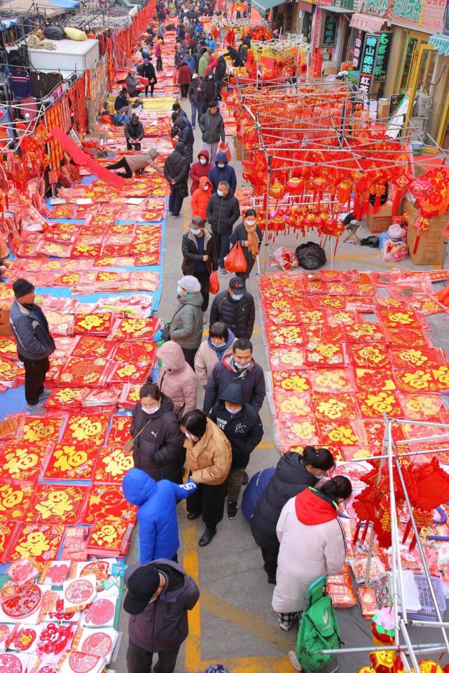 山东青岛:百年大集年味浓