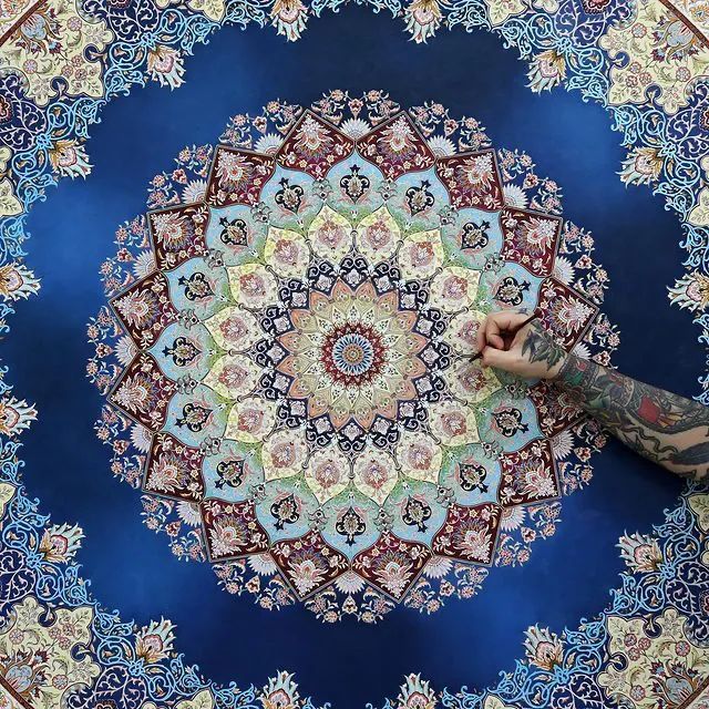 一幅画80个小时华丽到极致的地毯画让人鸡皮疙瘩都起来了