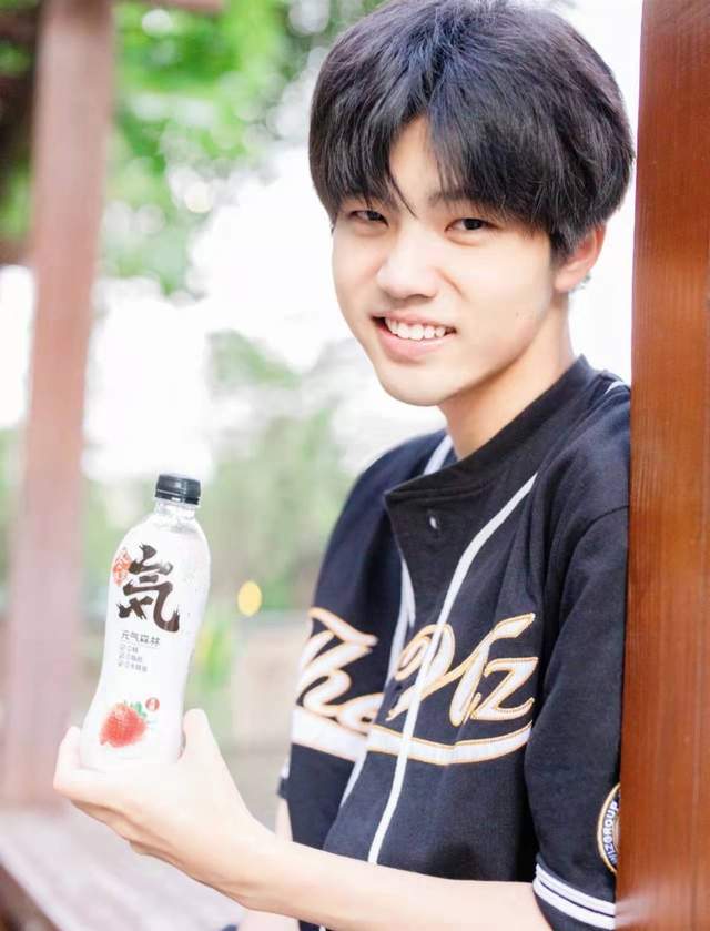 ag超玩会看中钎城一诺为亚运会做准备狼队打算买边路es梓墨成吕成林