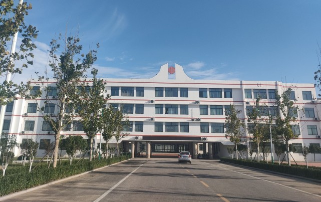 最好的建筑是学校 最美的地方是校园|临邑:抓教育就