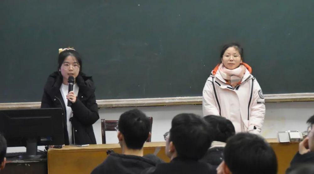 正源骄子回来了北大女孩钟芳蓉匡雪梅回母校看望学弟学妹