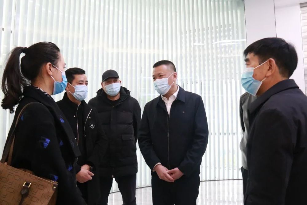 胡刚首先来到浙江凯恩特种材料股份有限公司.