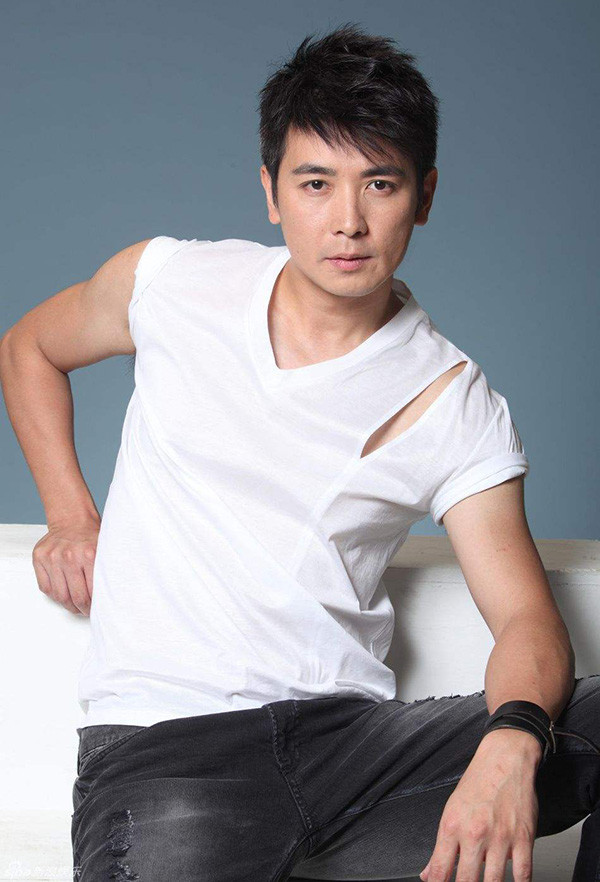 最有爱的追星方式,悄悄送上祝福卡片,保剑锋旅途中被温暖到_腾讯新闻