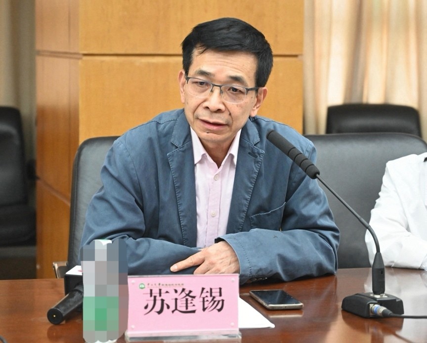 切除乳癌不留痕全球首例腔镜下术中导航保乳手术成功了