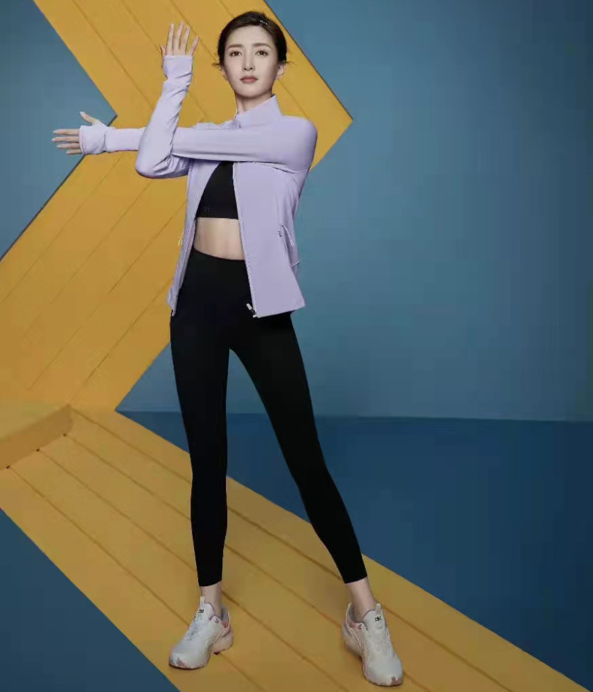 江疏影穿运动装拍写真,身形饱满引起热议,网友:得罪了修图师_腾讯新闻